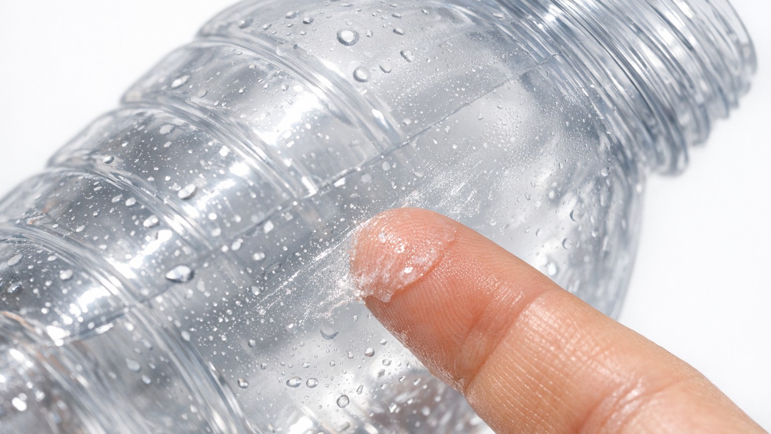 Three Weeks Without Washing Your Gym Bottle? Here's What's Actually Growing Inside