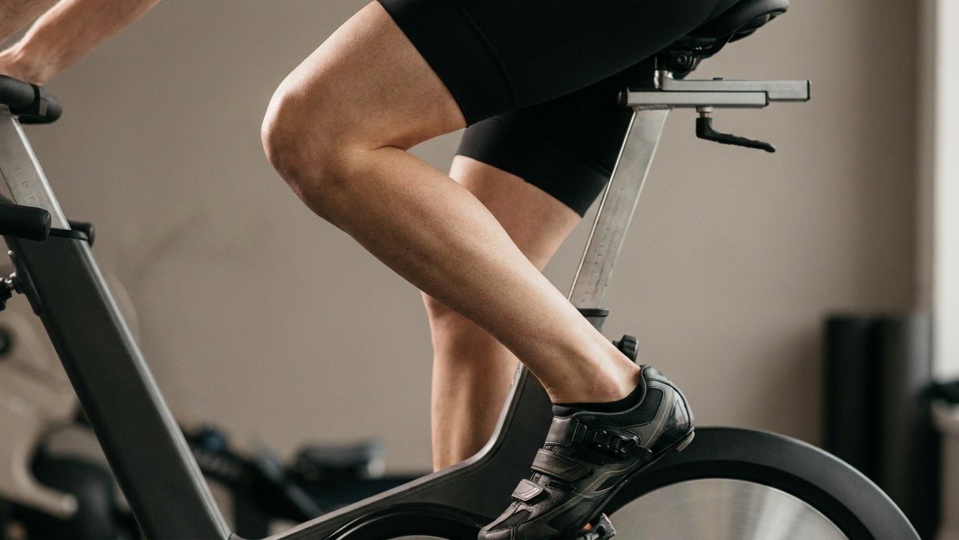 « I thought the seat was just too hard »: why the ache you feel sitting down after a spin session almost always comes from...